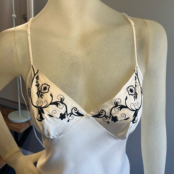 Vintage Victoria’s Secret Silk and Lace Ivory Slip Dress - Picture 5 of 5